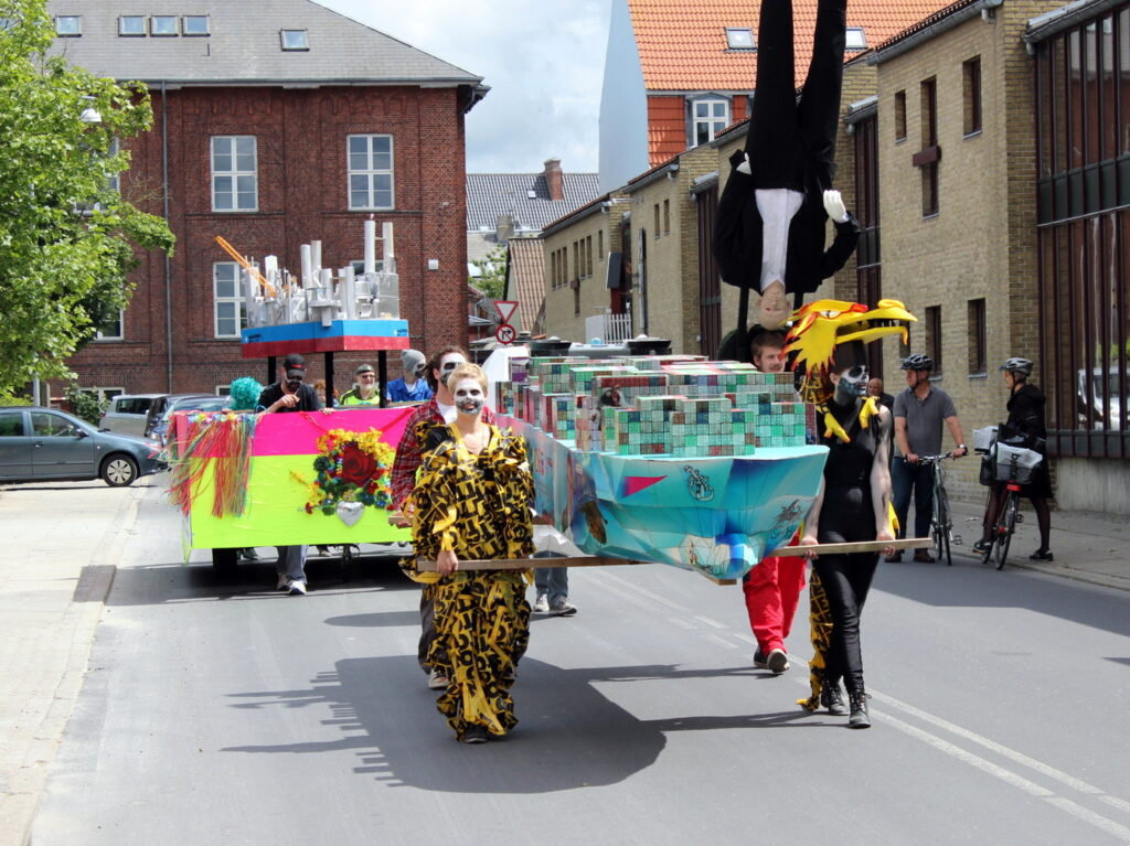 Bilkna i Dragens år